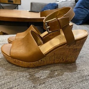 NWOT Franco Sarto Wedges